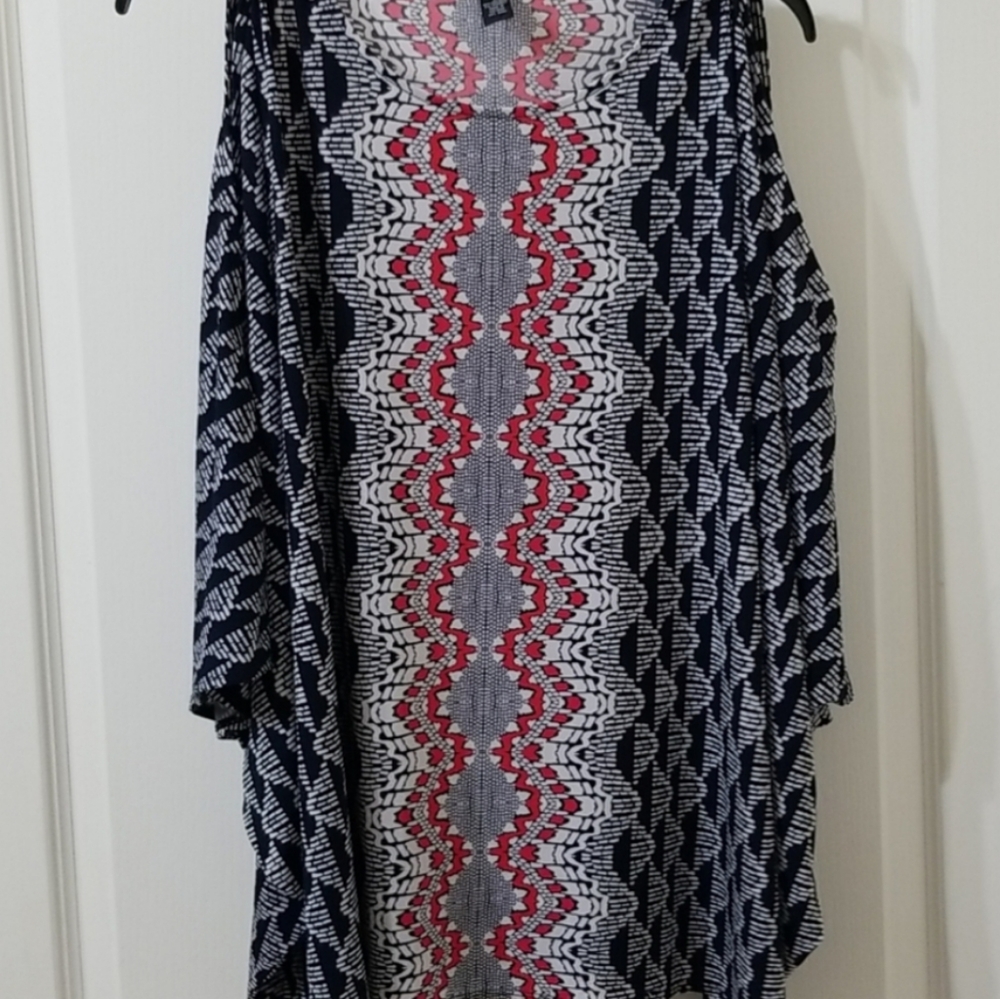 ⛱️Alfani Cold Shoulder Bat Wing Top Size L